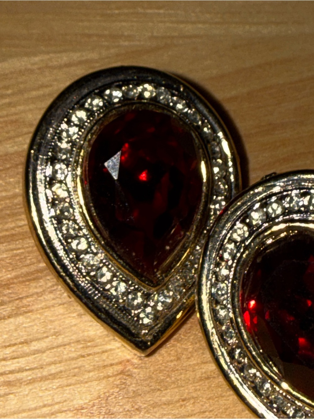 VTG 1980s Signed S.A.L. Swarovski Ruby Red Teardrop Clip-On Earrings pave rhines - Picture 6 of 14